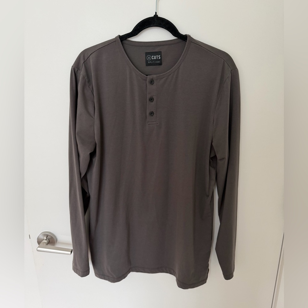 Cuts Long Sleeve Henley Split-Hem
